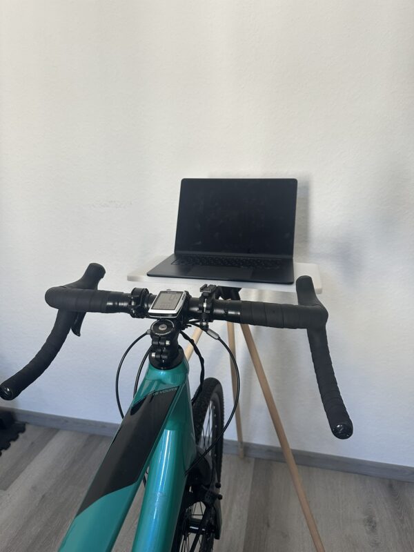 Rennradtrainer Tisch