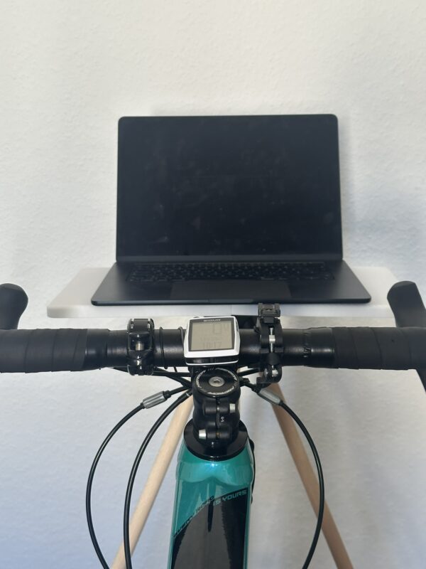 Rennradtrainer Tisch